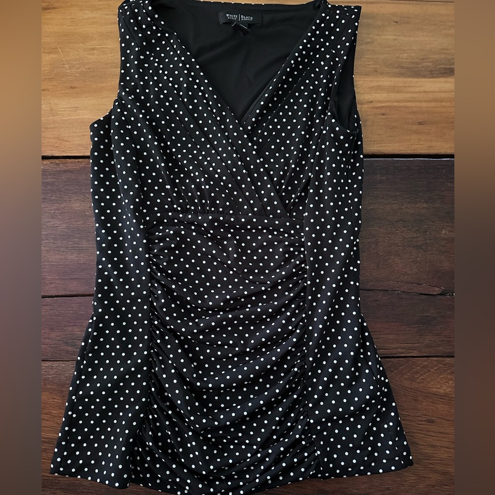 White House Black Market XS sleeveless shirt
